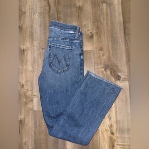 MOTHER The Inside Crop Step Fray Jeans in Sorry I’m Starving Size 27